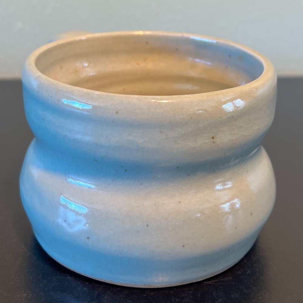 Handcrafted Jade Green Studio Pottery Coffee Soup Mug ~ Rounded Cinched Center - Picture 7 of 12